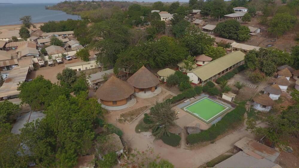 Отель Tendaba Camp Экстерьер фото